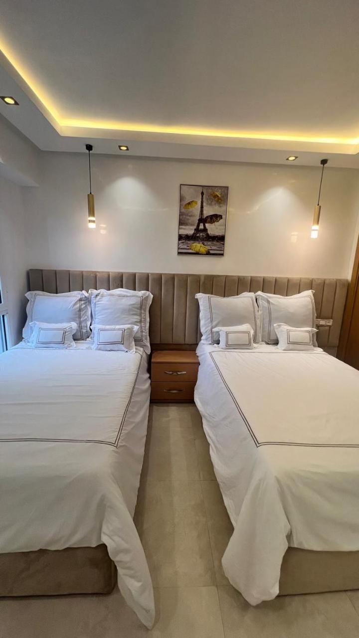 Amazing With Sea View Apartment